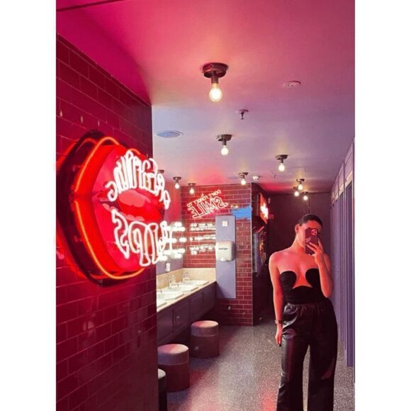 Welcome To The Love Club
Heart Top Black Size S/M NWT - Picture 4 of 12